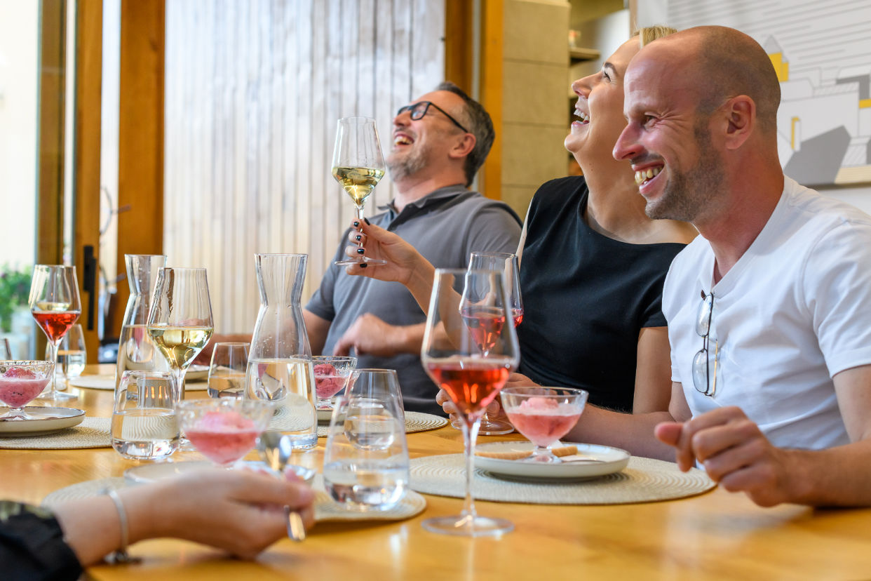 Oslavy, svatby, degustace, firemní akce…